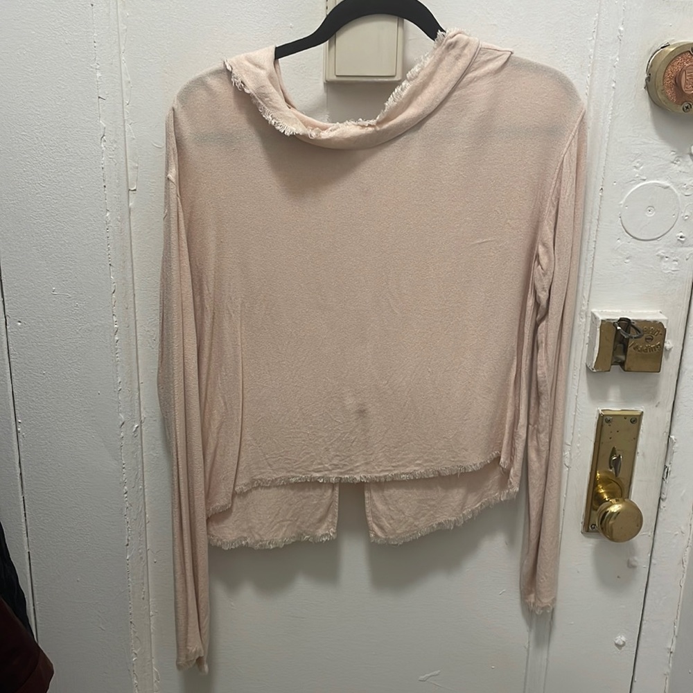 Anthropologie- Cloth & stone light pink button back shirt, XS
